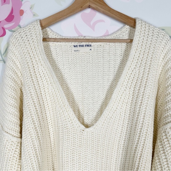 Free People We The Free Ivory V Neck Chunky Knit Pullover Sweater M - Picture 2 of 8